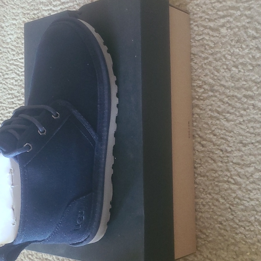 Navy blue uggs - Picture 2 of 4